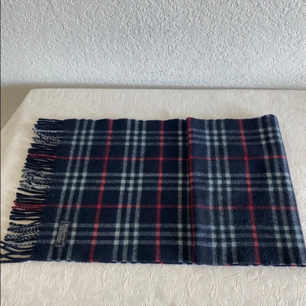 Burberry 100% cashmere